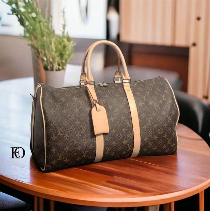 Genti voiaj unisex, diverse nuanțe, saculet, etichetă, curea detasabil