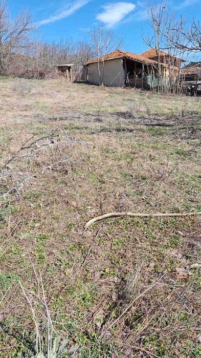 Парцел, във град Дългопол!