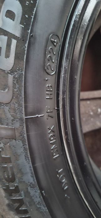 Roti de vânzare cu anvelope de iarnă sau doar anveleopele