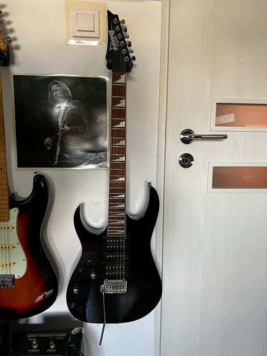 Vând chitară pentru stângaci - Ibanez GRG170DXL-BKN Lefthand