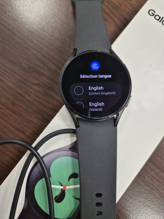 Смарт часовник Samsung Galaxy Watch 4