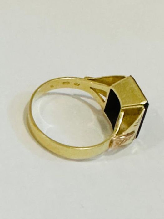 Inel aur 14 k și onix lucrat manual