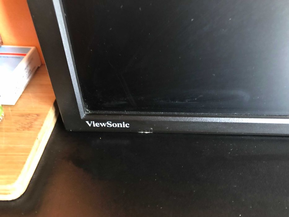 ViewSonic VG2428WM-LED 24" 1080p Ergonomic Monitor DVI, VGA,без стойка,за стена