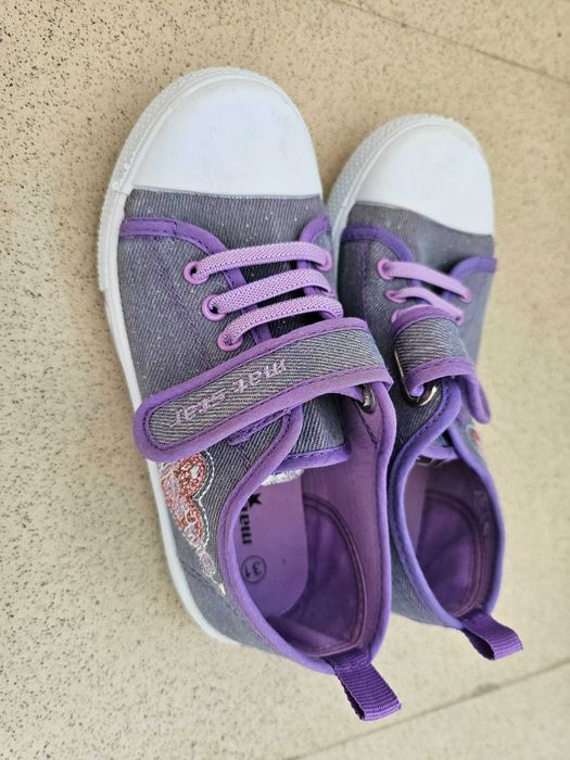 Детски кецове нови 31н