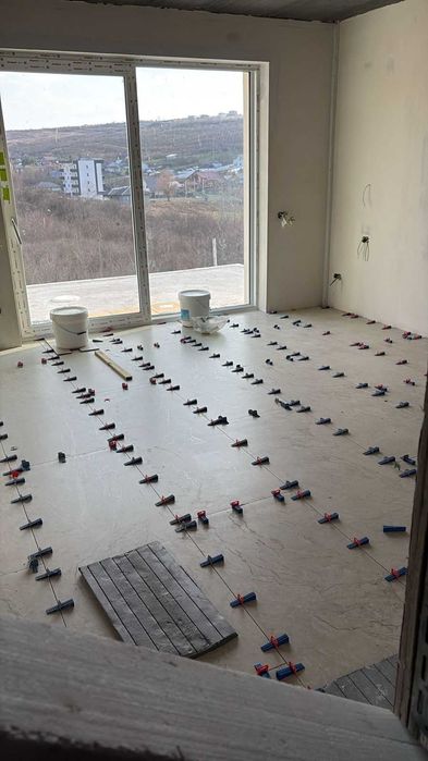 Meserias Gresie faianta 10 ani experienta, taiat la 45, modele, reparatii generale, renovare apartamente