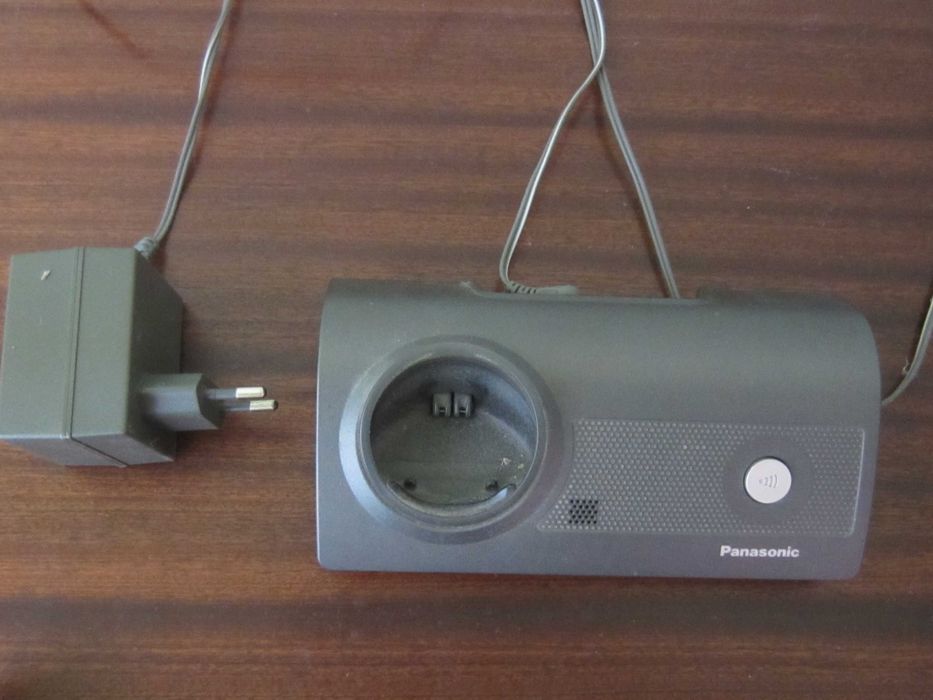 Стационарен телефон PANASONIC
