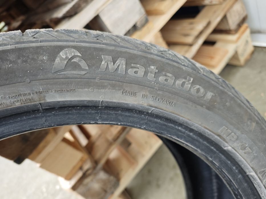 245 40 18 Dunlop sport maxx Гуми 2 бр. ,1бр. Matador 225 45 18