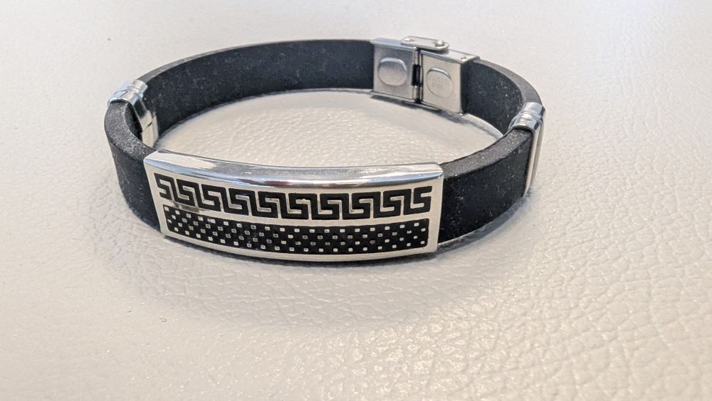 Мъжка гривна силикон/ неръждаема стомана