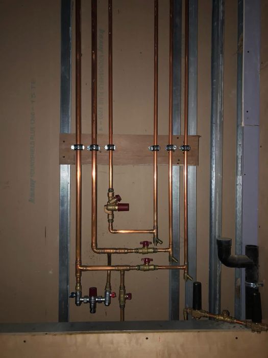 Instalator centrale termice, aparate aer conditionat