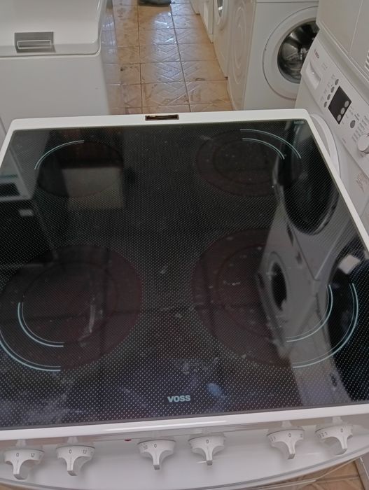 Свободно стояща печка с керамичен плот VOSS  2 години Гаранция!