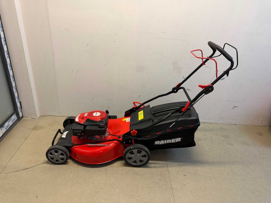Бензинова самоходна косачка за трева 2kW 41cm 16.1" 45L 1200m2 RD-GLM07 / RD-GLM12