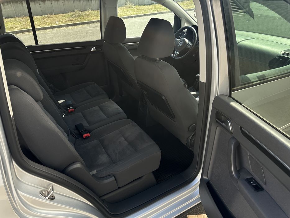Volkswagen Touran 2.0 Tdi Highline 2011