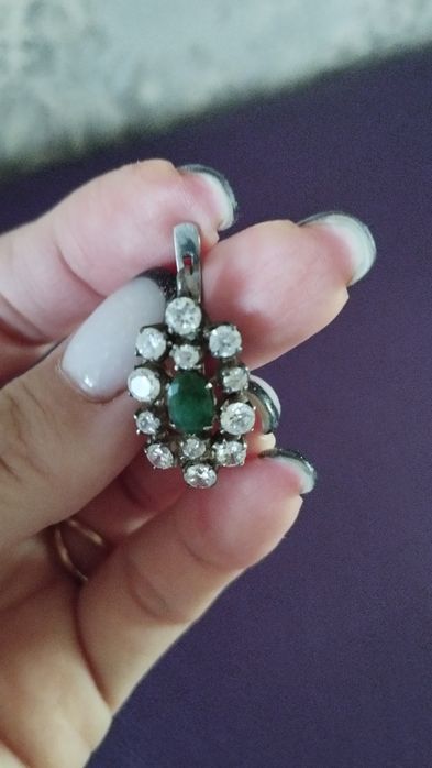 Продам комплект, серебро.