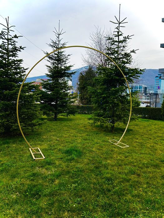 Златна арка под наем - 210 см