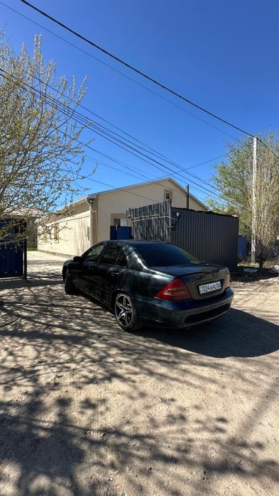 Мерс 2001 продаются