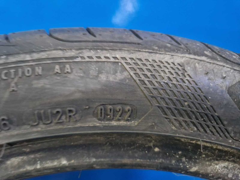 1х Goodyear R19 235/45
лятна гума DOT0922