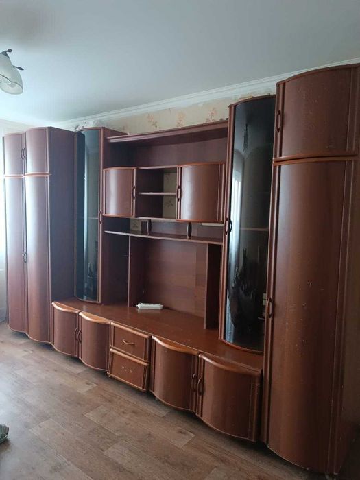 Продам шкаф в гостиную