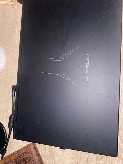Erazer Medion x30
