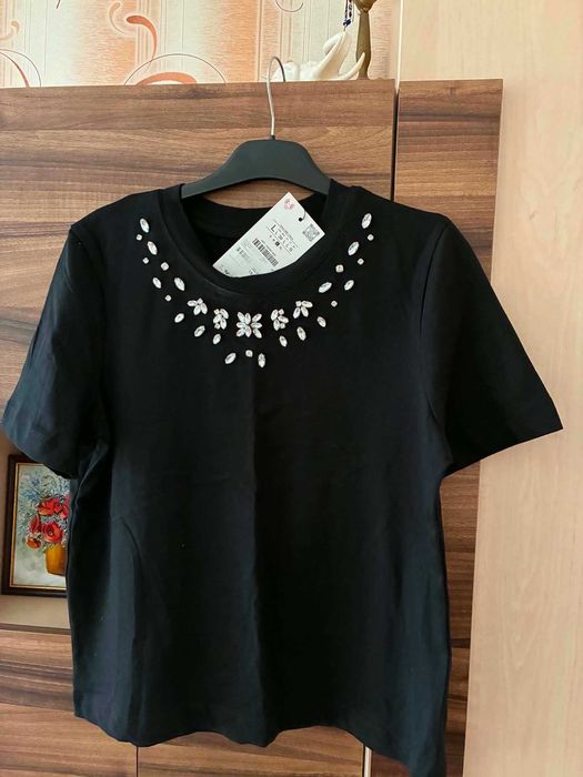 Тениска с декорация от Zara