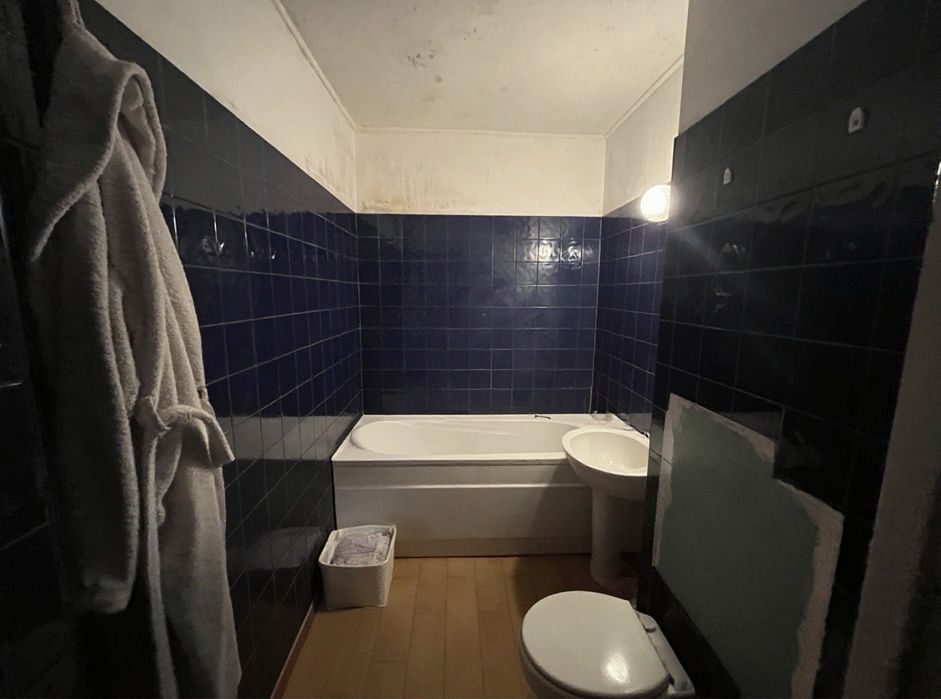 Продава се Тристаен апартамент в София, Зона Б-5-3 - 89191 кв.м за 2 €/кв.м - Снимка #2