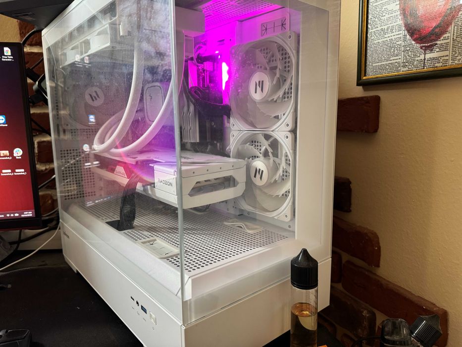 Гейминг Компютър / Ryzen 7 7800x3d / 32GB Ram / AMD RADEON RX 7800 XT GAMING OC 16GB
