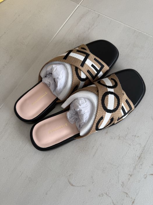 Coccinelle сандали