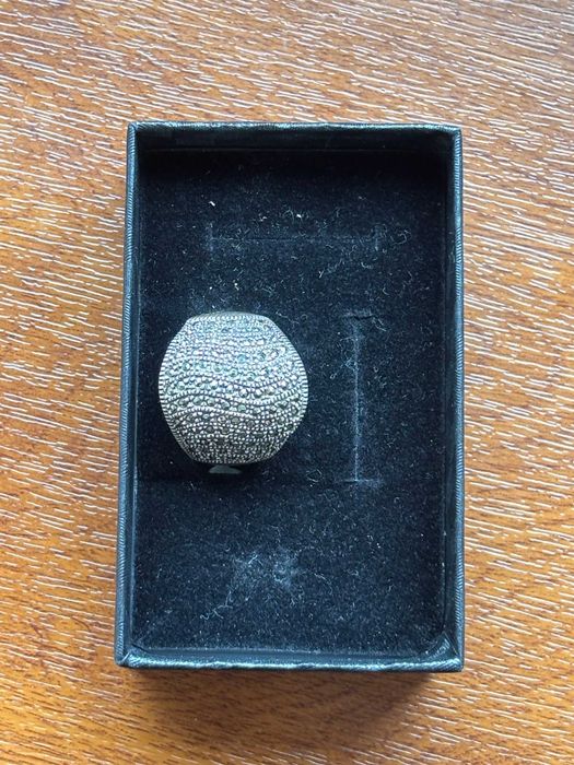 Reducere!!! Inel masiv din argint 925 cu marcasite, impecabil, diametru interior 2cm, G=10g.