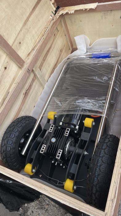 Cărucior electric urcat scări 300 KG – profesional, motor puternic, nou