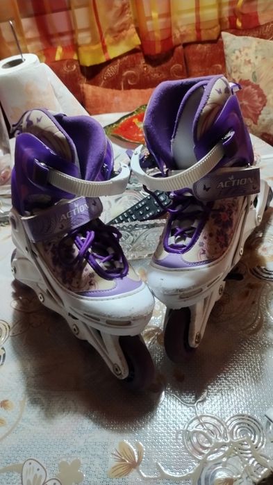 Продавам ролери-със следи от употреба.Размет М(34-37)