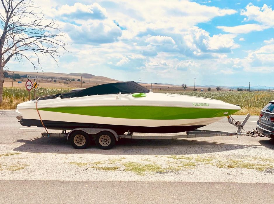 Barca Rinker Captiva 262SS 425 cai