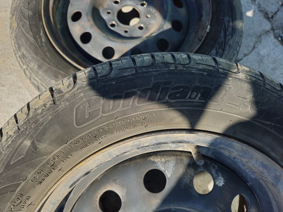 Продам резину с железными дисками