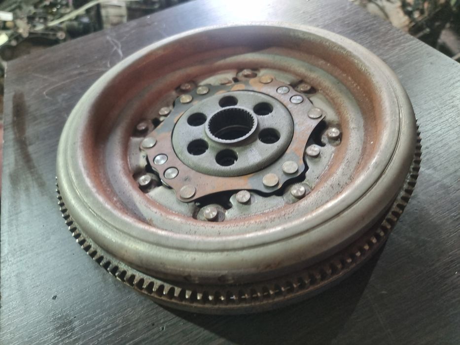 Volanta masa dubla pentru Vw Passat B6 6+1