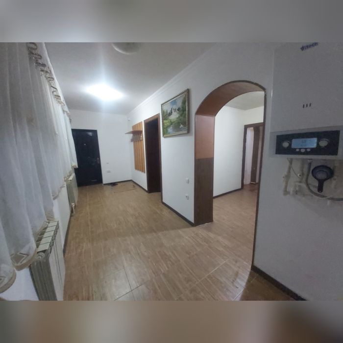 Do'rmonda 3 xonali kvartirani Yangi Toshmida hovliga almashaman
