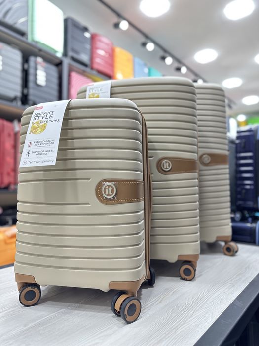 Chemodan чемодан IT бренд