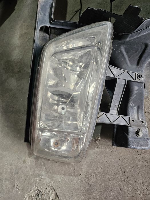 Ляв/десен фар за Vw T5