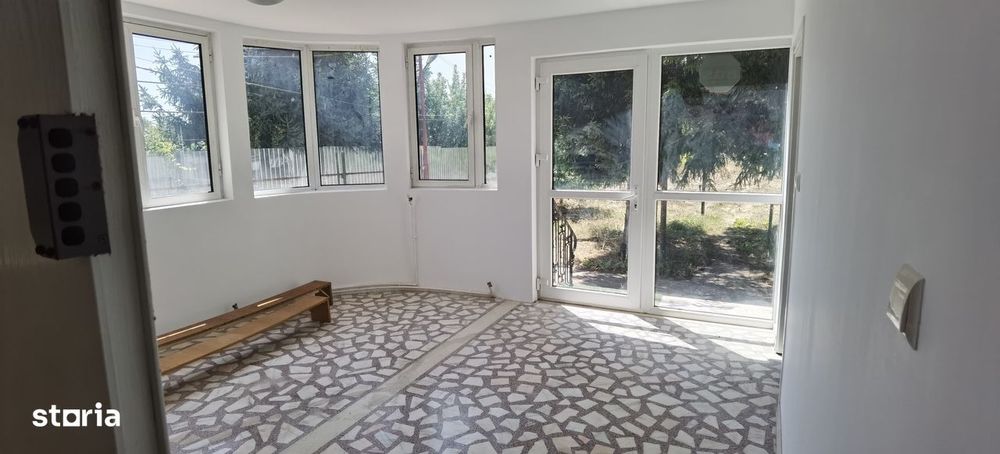 Casa S+P+1, pretabil si pentru birouri + Graj/Service auto in curte