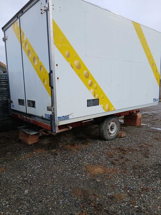 Хладилно ремарке