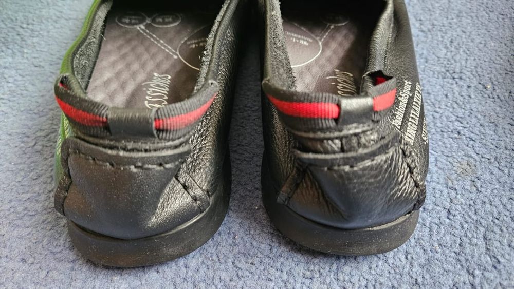 Продам кожаные макасины