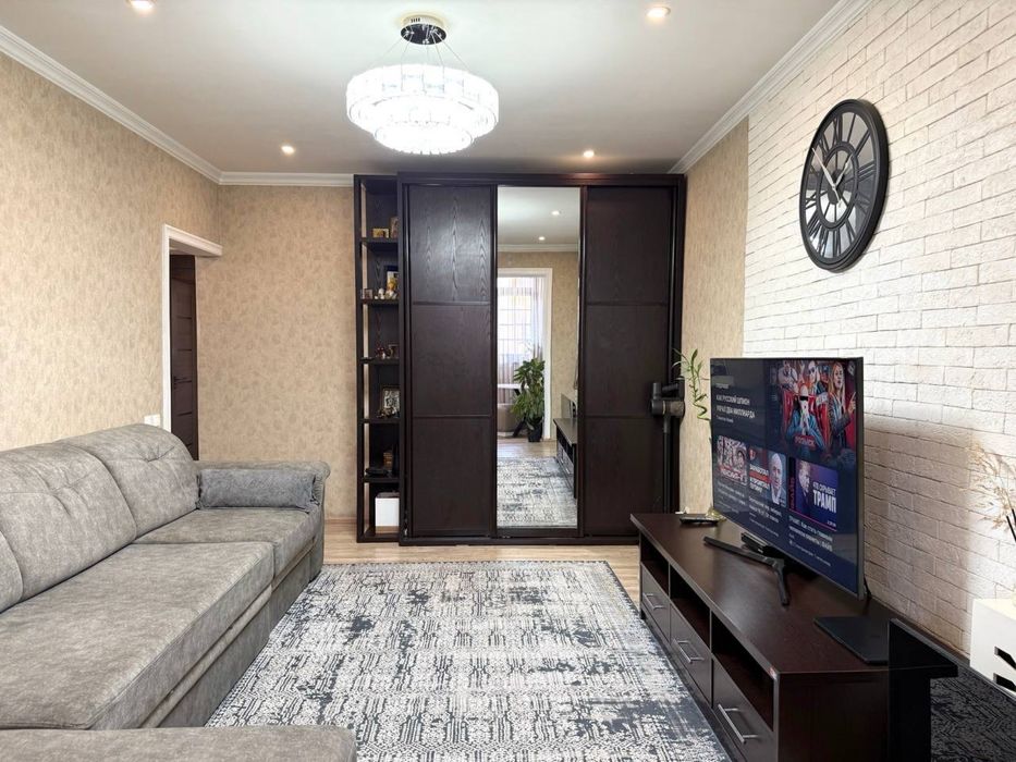 Авиасозлар-1.Военкомат.Две в три комнаты.