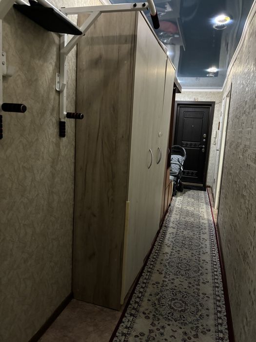 Продам 3х комн.кв.С ремонтом, частично меблирована