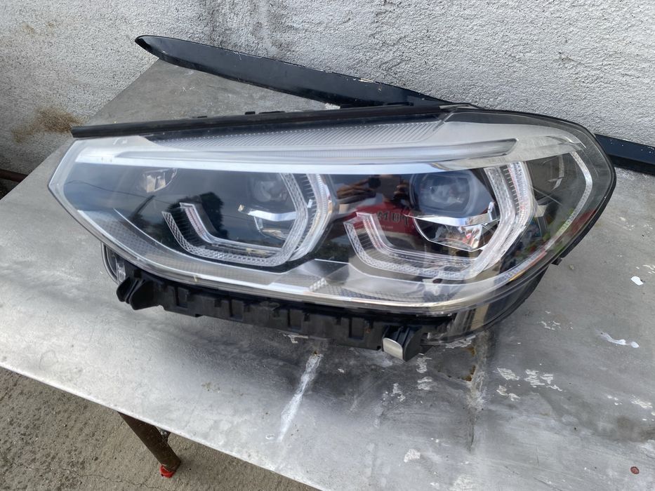 Far stanga BMW G01