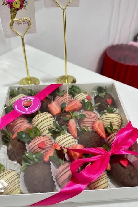 Клубника шеколаде