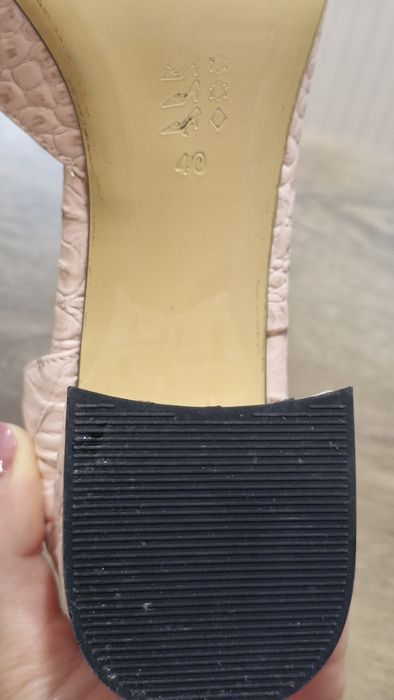 Кожени дамски обувки