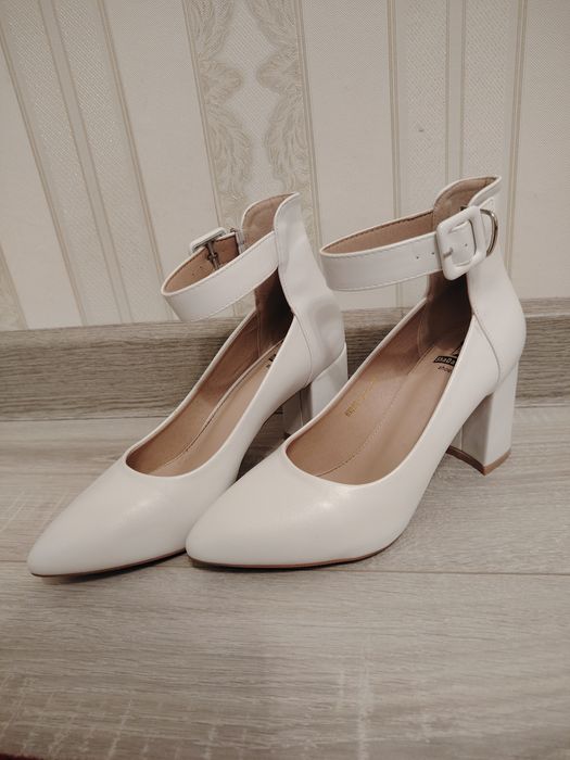 Срочно продам туфли