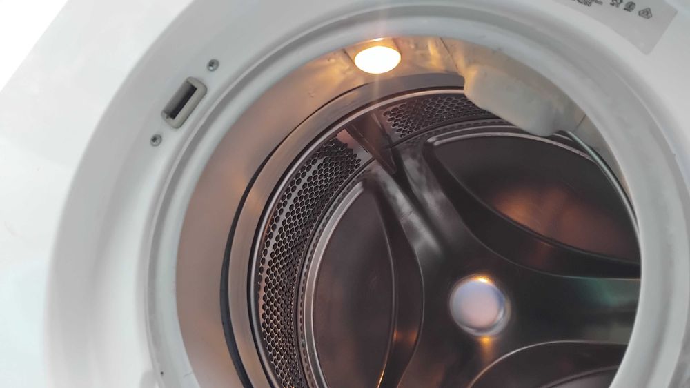 Пералня AEG и Whirlpool