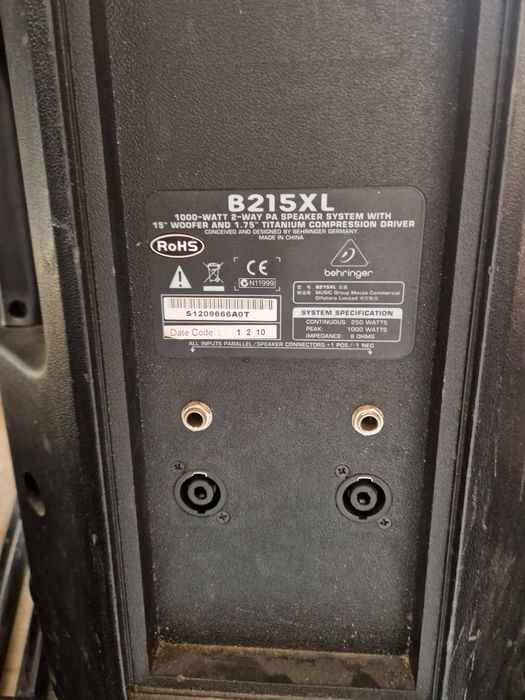 Boxe behringer B225xl