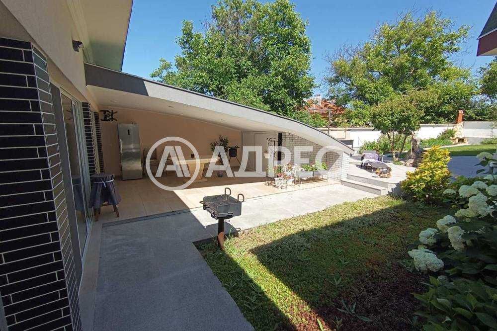 Продава се Къща в Разград, Житница - 463 кв.м за 1404 €/кв.м - Снимка #3