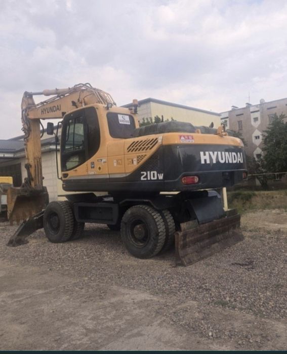 Экскаватор 210 w холати зор холаттда Узбекистана 4 oy ishlagan