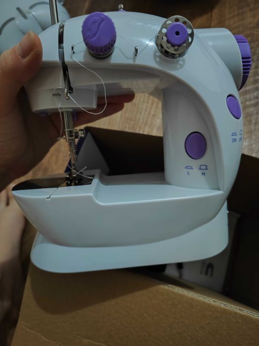 Детская швейная машинка