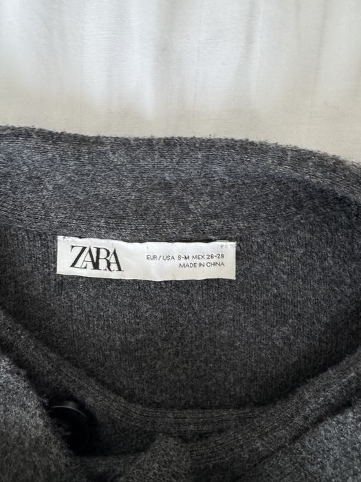 Връхна дреха с шал Zara